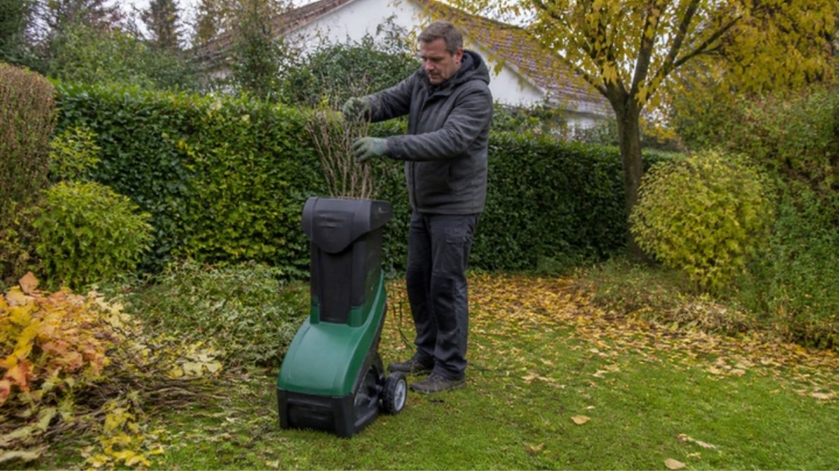 Gartenhäcksler kaufen: Walze, Messer oder Akku? Die Kaufberatung